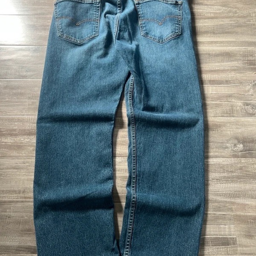 Levi's Men's Relaxed Blue Denim Jeans - Picture 2 of 3